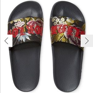 GUCCI SLIDES